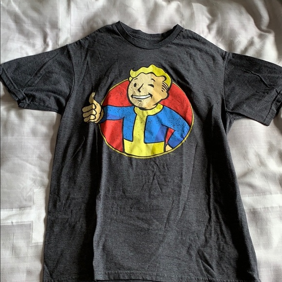 Official FallOut T-shirt - Picture 2 of 3